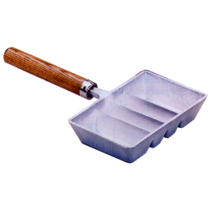 LEE INGOT MOLD W/WOOD HANDLE